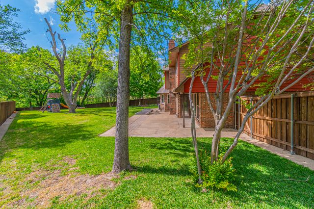 127 Nicklaus Nook, Lancaster, TX 75146