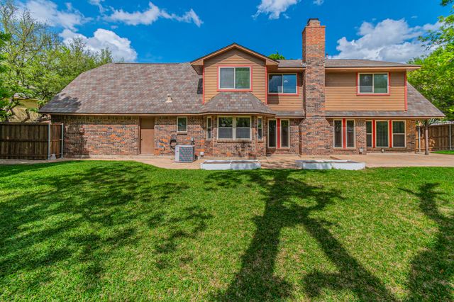 127 Nicklaus Nook, Lancaster, TX 75146