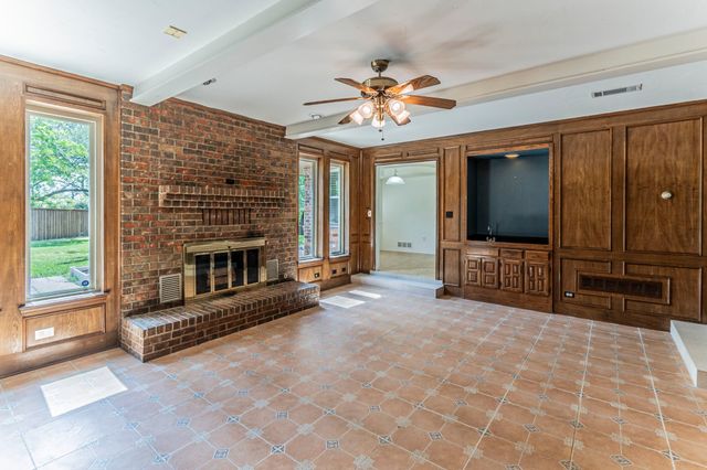 127 Nicklaus Nook, Lancaster, TX 75146