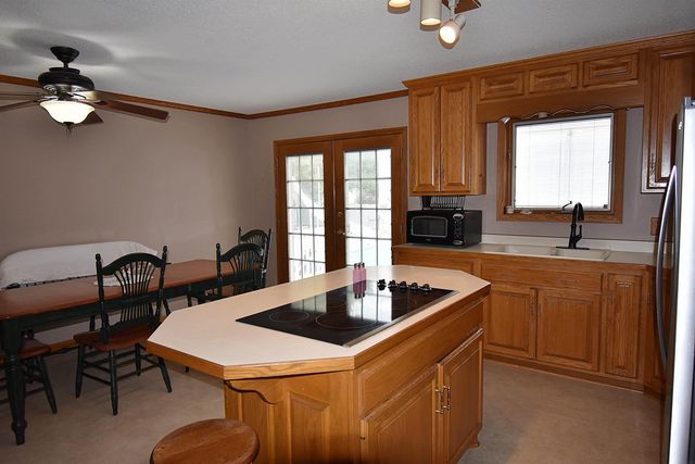 806 9th Ave. S.W., Independence, IA 50644