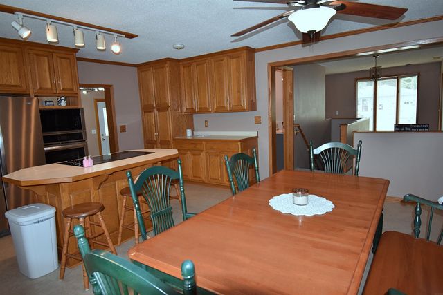 806 9th Ave. S.W., Independence, IA 50644