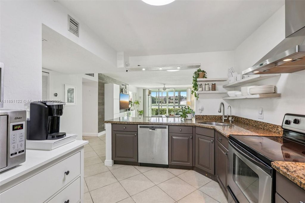 3150 N Course Ln 108, Pompano Beach, FL 33069