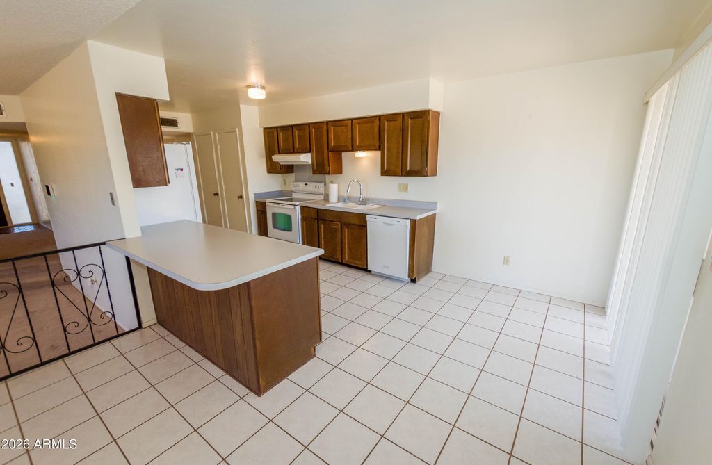 Image 11 of property listing at 1801 S El Camino Real --, Sierra Vista, AZ 85635