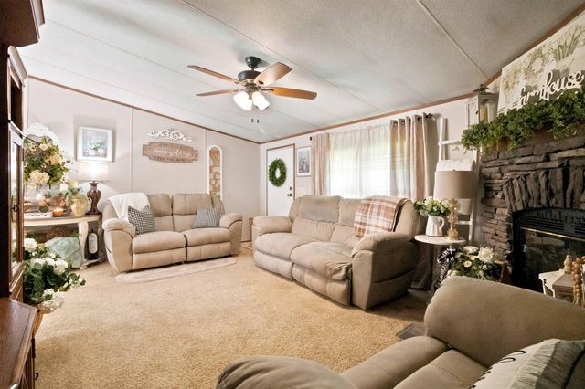 259 Pin Oak Hill Road, Stanford, KY 40484