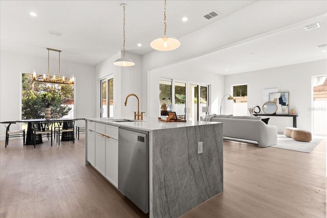 1413 WARWICK PLACE, Orlando, FL 32806