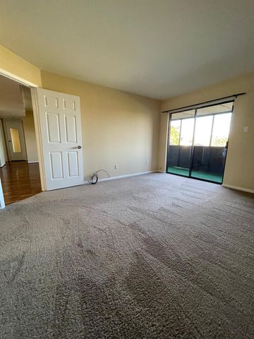3055 Walnut Bend Lane 36, Houston, TX 77042