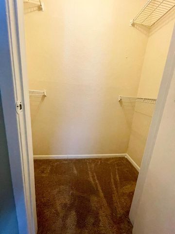 3055 Walnut Bend Lane 36, Houston, TX 77042