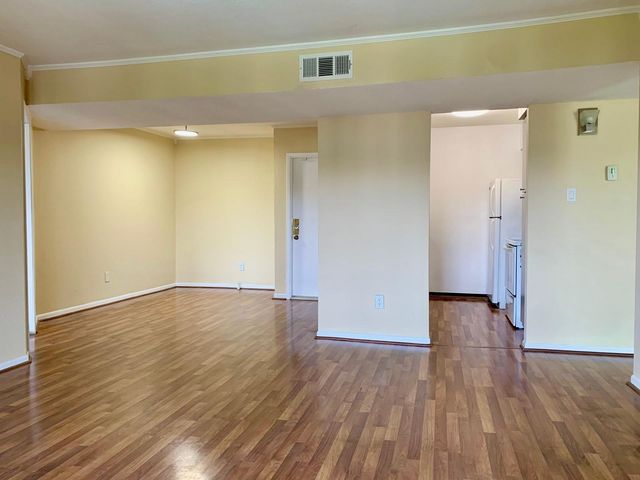 3055 Walnut Bend Lane 36, Houston, TX 77042