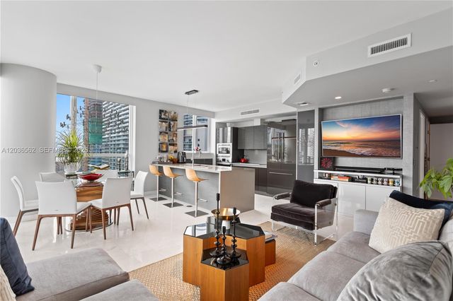 1080 Brickell Ave 3300, Miami, FL 33131
