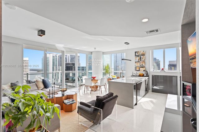 1080 Brickell Ave 3300, Miami, FL 33131