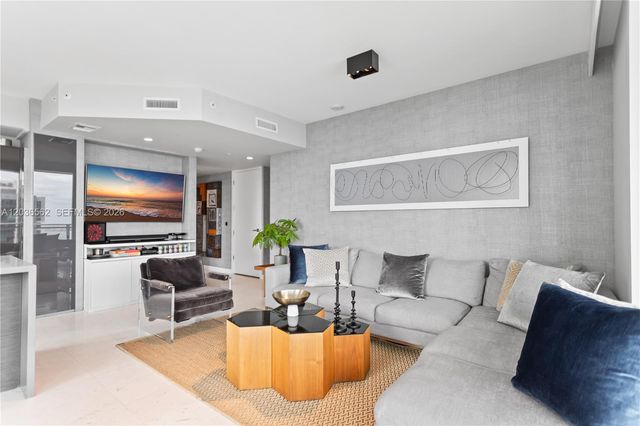 1080 Brickell Ave 3300, Miami, FL 33131