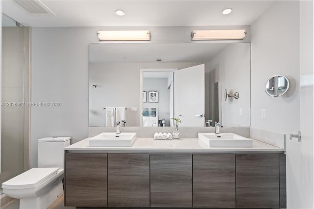 1080 Brickell Ave 3300, Miami, FL 33131