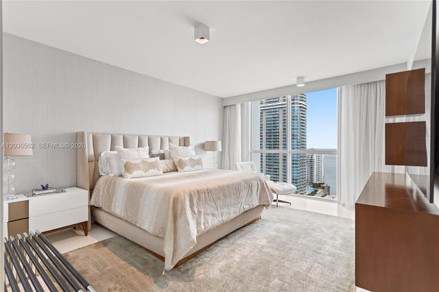 1080 Brickell Ave 3300, Miami, FL 33131