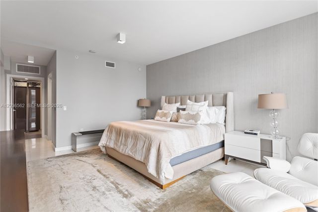 1080 Brickell Ave 3300, Miami, FL 33131