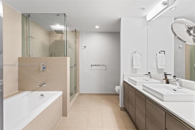 1080 Brickell Ave 3300, Miami, FL 33131