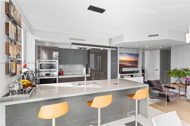 1080 Brickell Ave 3300, Miami, FL 33131