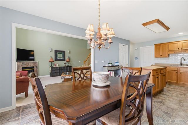 247 W DeKalb Drive, Maple Park, IL 60151