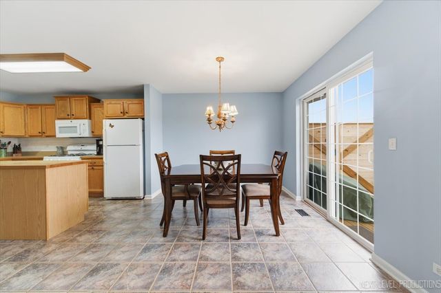 247 W DeKalb Drive, Maple Park, IL 60151