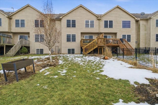 247 W DeKalb Drive, Maple Park, IL 60151