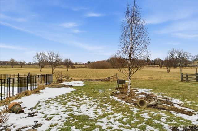 247 W DeKalb Drive, Maple Park, IL 60151