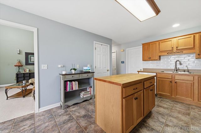 247 W DeKalb Drive, Maple Park, IL 60151