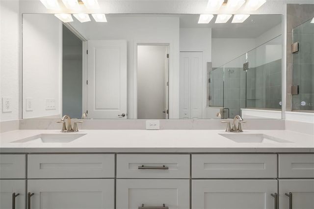 5613 LIGHTNING WHELK LANE, Lakewood Ranch, FL 34211