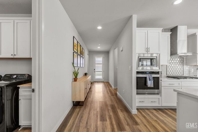 15 Claudia Autumn Drive, Bakersfield, CA 93314