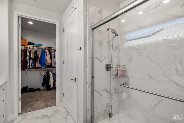 15 Claudia Autumn Drive, Bakersfield, CA 93314