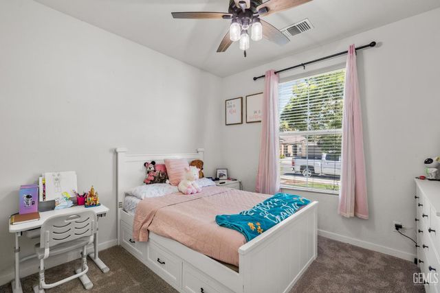 15 Claudia Autumn Drive, Bakersfield, CA 93314