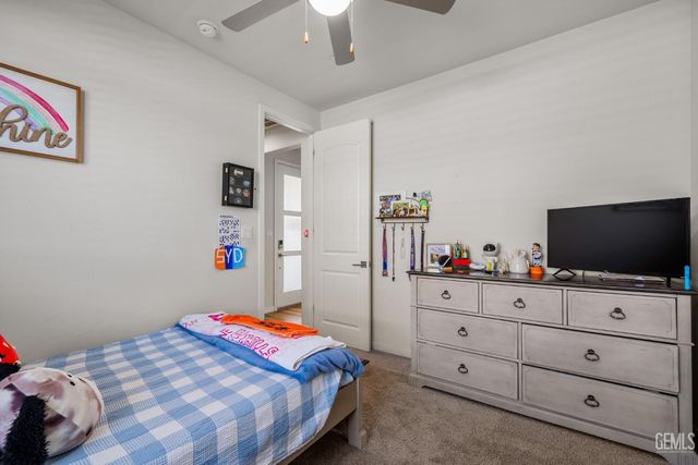 15 Claudia Autumn Drive, Bakersfield, CA 93314