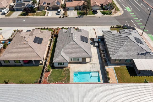 15 Claudia Autumn Drive, Bakersfield, CA 93314