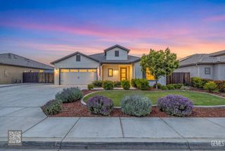 15 Claudia Autumn Drive, Bakersfield, CA 93314