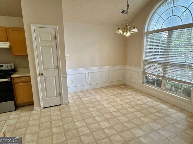 1431 Log Cabin Lane, Lawrenceville, GA 30045