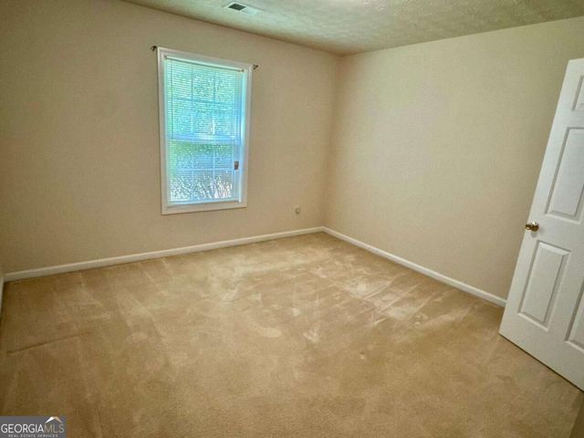 1431 Log Cabin Lane, Lawrenceville, GA 30045