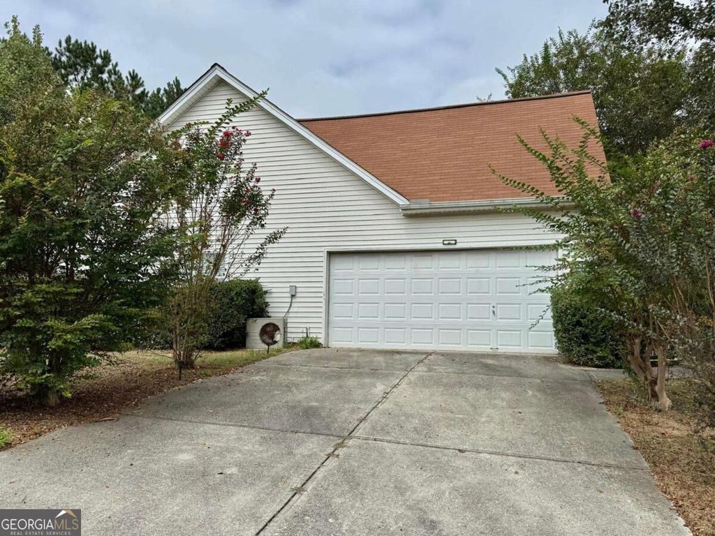 1431 Log Cabin Lane, Lawrenceville, GA 30045