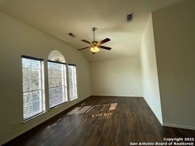 223 WILLOWBLUFF DR, San Antonio, TX 78216
