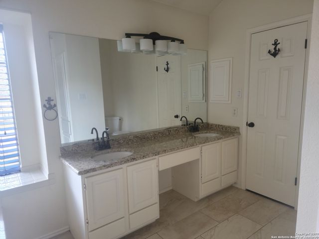 223 WILLOWBLUFF DR, San Antonio, TX 78216