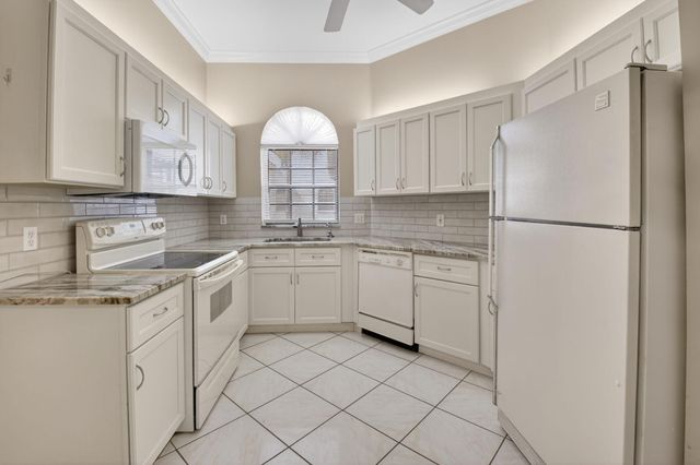 5253 Brisata Circle L, Boynton Beach, FL 33437