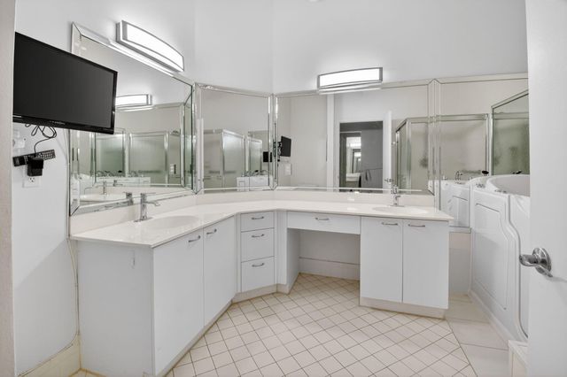 5253 Brisata Circle L, Boynton Beach, FL 33437