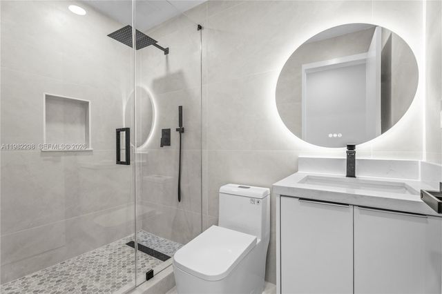 11660 Canal Dr, North Miami, FL 33181