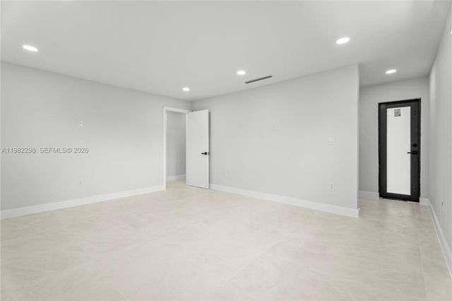 11660 Canal Dr, North Miami, FL 33181