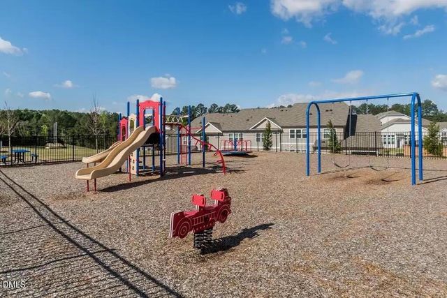 1050 Commack Drive, Durham, NC 27703