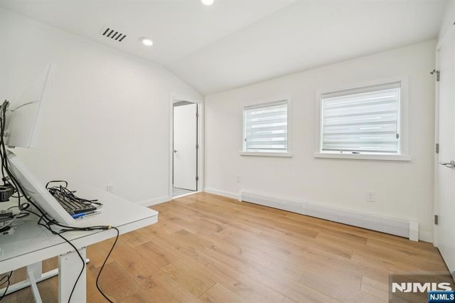 66 Henry B, Palisades Park, NJ 07650