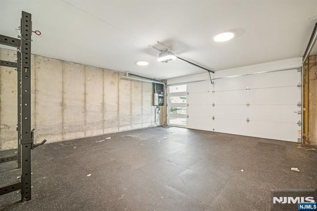 66 Henry B, Palisades Park, NJ 07650