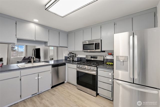 3933 Woodlawn Drive SE, Olympia, WA 98501