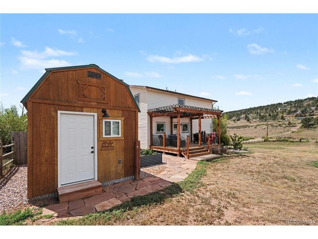 7800 Gregory Dr, Berthoud, CO 80513