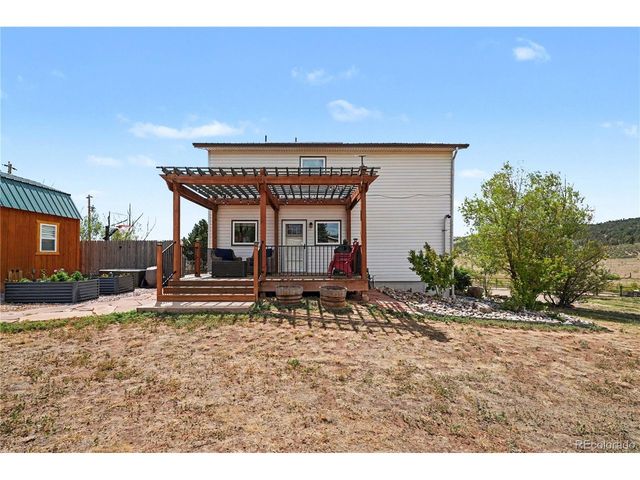 7800 Gregory Dr, Berthoud, CO 80513