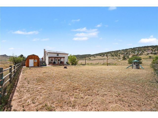 7800 Gregory Dr, Berthoud, CO 80513