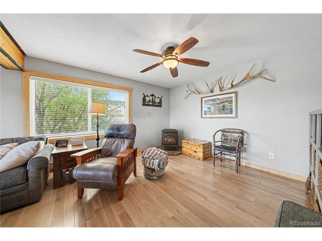 7800 Gregory Dr, Berthoud, CO 80513