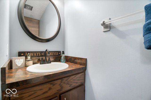 7018 Creekwood Estates, Brownsburg, IN 46112